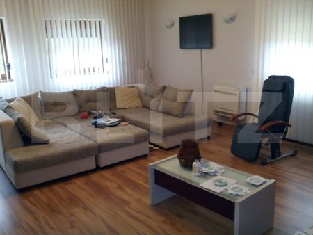 Casa de inchiriat, 10 camere, 611 mp - Oradea - Fotografie 2