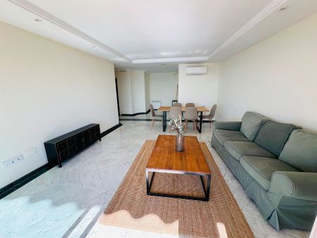 4 room luxury Flat for rent in Málaga, Spain - Photo 2