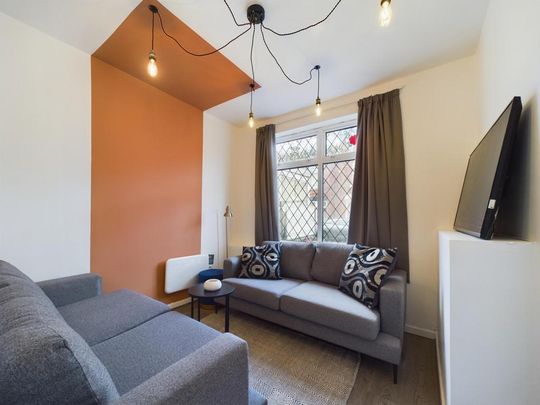 7 bedroom house to rent - Photo 1