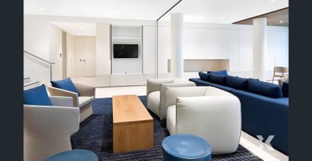 Stunning 2-Bedroom Designer Apartment at Royal Como for Rent! - Photo 2