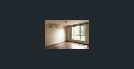 SPACIOUS DUPLEX - Photo 2