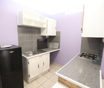 Location Appartement 1 pièce 22m² ST DENIS 97400 - Photo 3