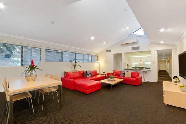 Fully Furnished Modern and Spacious Three Bedroom Apartment - Inspect via Appointment - Photo 1
