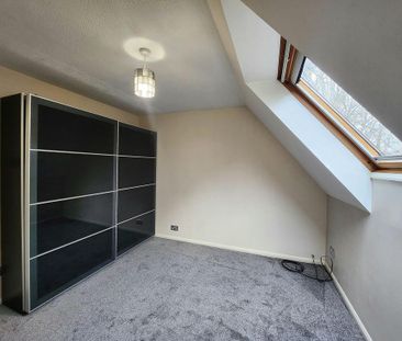 3 bedroom detached house to rent - Photo 3