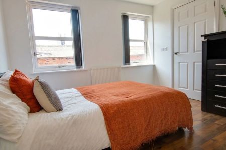 4 bed mid-terraced house to rent in Blue Fox Close, Leicester, LE3 - Photo 4
