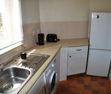 1 Bedroom Property To Rent - Photo 5