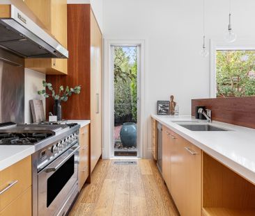 1 Manning Road, Malvern East VIC 3145 - House For Rent | Domain - Photo 5