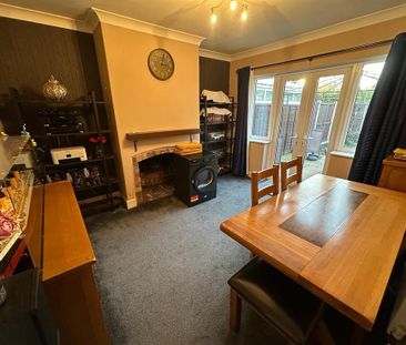 3 bedroom semi-detached house to rent - Photo 4