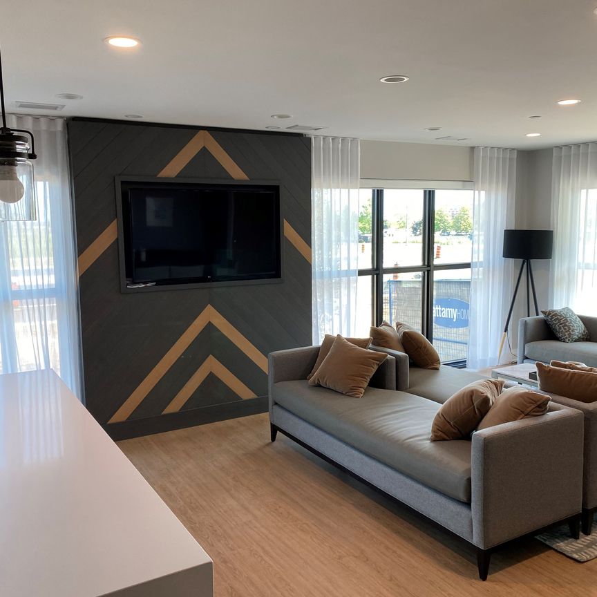 For Lease - 128 GROVEWOOD Common Unit# 117, Oakville, Ontario - Photo 1