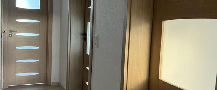 ruhige 3-Raum Wohnung mit Balkon zu vermieten - Photo 1