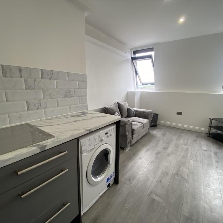 1 bedroom flat to rent - Photo 1