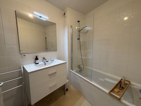 Location Appartement 3 pièces 51m² POITIERS 86000 - Photo 4