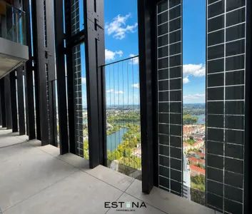 A Residence Above All - Architektonische Eleganz trifft auf eine umlaufende Loggia mit beeindruckender Fernsicht - Photo 2