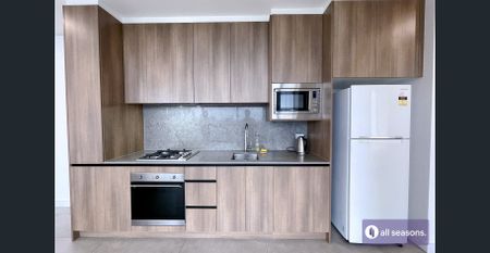 Contemporary Apartment in heart of Mascot, Fully Furnished - Photo 4