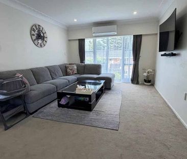 Your Perfect Auckland Retreat for $595/week! - Photo 4