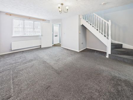 3 bedroom end of terrace house to rent - Photo 2