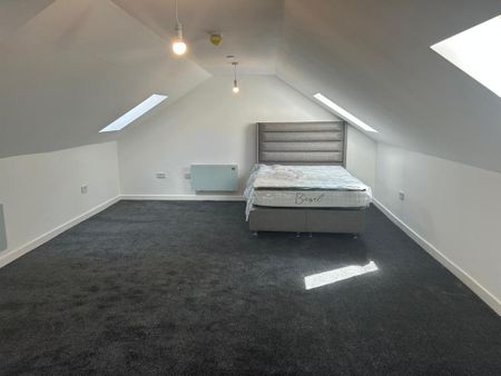 1 bedroom in a house share to rent - Photo 4