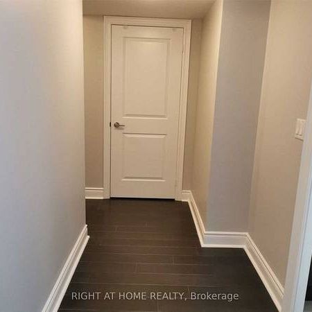 Jarvis St. & Bloor St.W Beautiful 2Bdrm Split Laminate Floors Corner - Photo 4