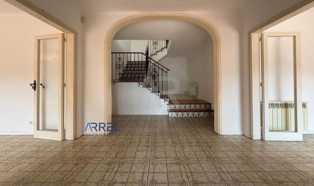 Exclusive country house for rent in Alella, Spain - Photo 1