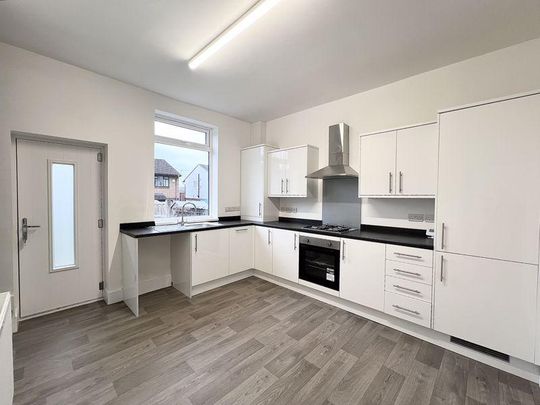 2 bedroom terraced house to rent - Photo 1