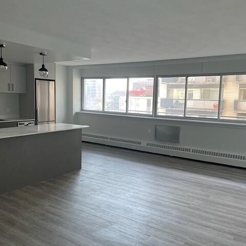 Perfect location & perfect apartments in Centretown! - Photo 1