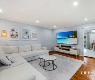 Beautiful Three Bedroom Renovated Home - Photo 5