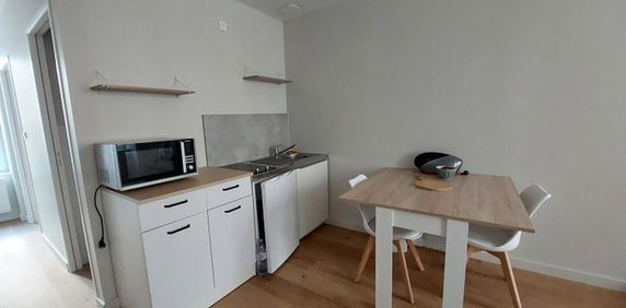 Location Appartement 1 pièce 26m² - Photo 2