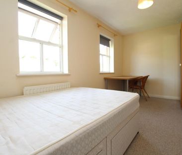 5 bedroom townhouse to rent - Photo 2