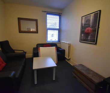 5 Bed Terraced House, Christchurch Road, RG2 - Photo 1