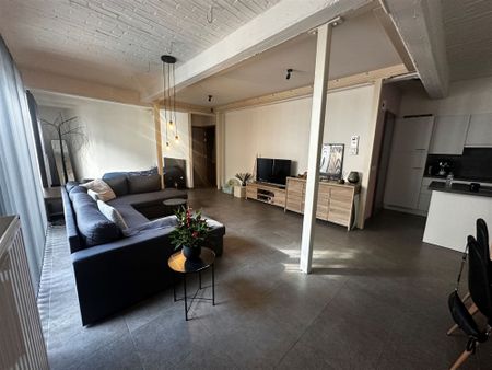 ZEER KNAP GERENOVEERD GELIJKVLOERS APPARTEMENT IN CENTRUM BERINGEN - Photo 4