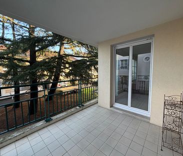 Appartement T2 49 m2 - Saint Priest Village, - Photo 1