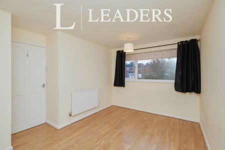 3 bedroom semi-detached to rent John O' Gaunts Way, DE56 - Photo 2