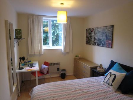 4 bedroom house to rent - Photo 2