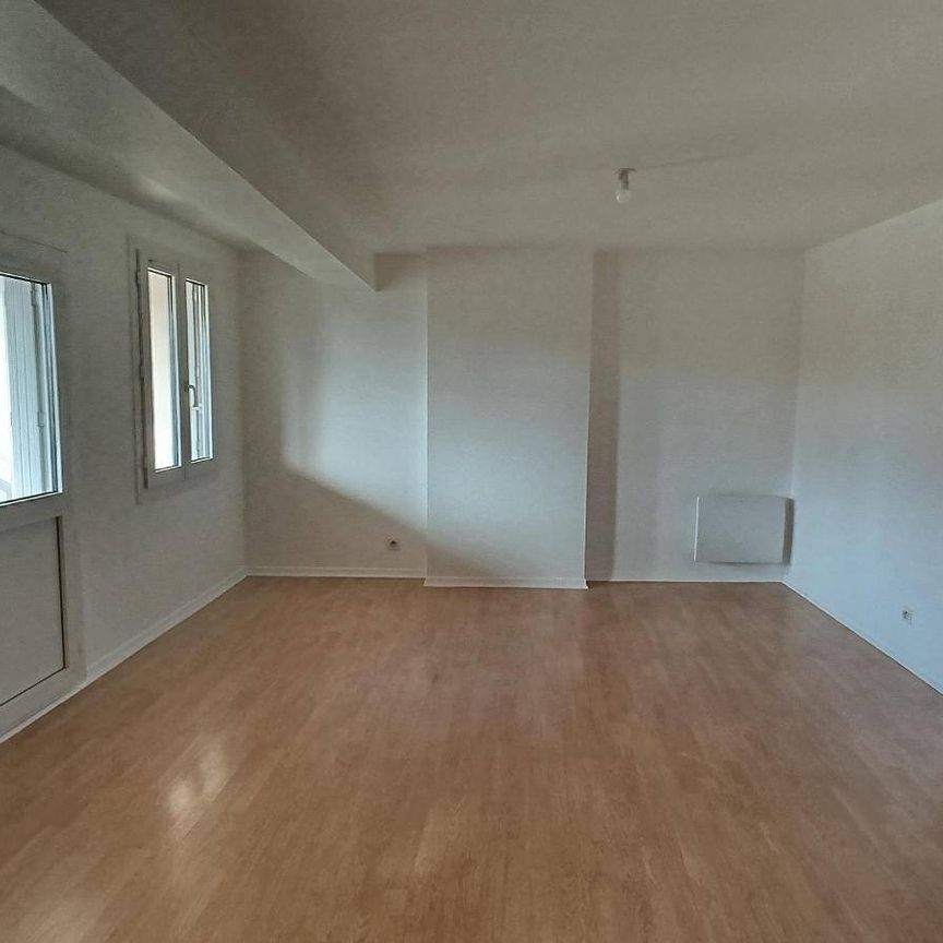 Location appartement rénové 2 pièces 50.84 m² à Romans-sur-Isère (26100) 4 - Photo 1