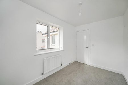 4 bedroom detached house to rent - Photo 5