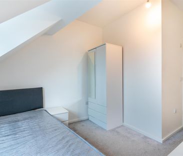 3 bed apartment to rent in Warton Terrace, Heaton, NE6 - Photo 5