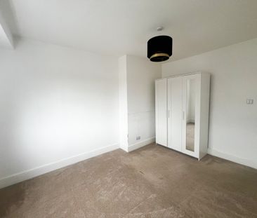 Ancaster Avenue, Hull - Photo 4