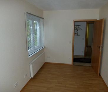 Wohnung mit großer Terrasse und Garten - Photo 2