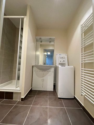 Location Appartement 2 pièces 43m² - Photo 3