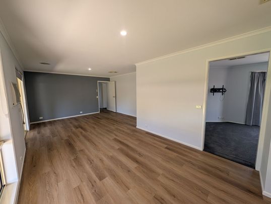 2 Koetong Crescent - Photo 1