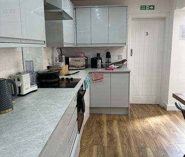 Room in a Shared House, Bearwood Road, B66 - Photo 1