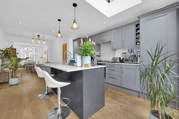 3 bedroom terraced house to rent - Photo 1