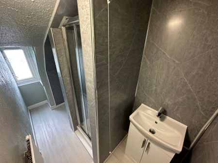 Marine Parade, Great Yarmouth - Photo 3