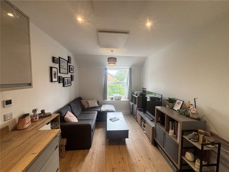 1 bedroom apartment to rent Lumley Road, Horley, Surrey, RH6 - Photo 5