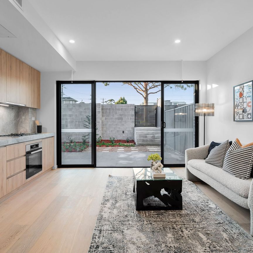 Luxurious Home within Mckinnon School Zone - Photo 1