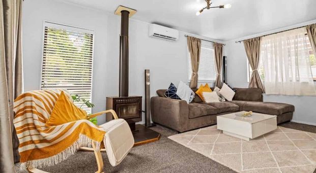 3 Bedrooms + 2 Rumpus Room For Rent ( Massey) - Photo 1