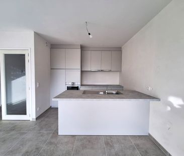 Makkelijk bereikbaar appartement met 2 slaapkamers vlakbij het centrum - Photo 2