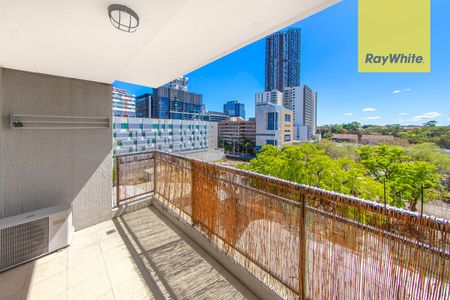 WALK TO PARRAMATTA STATION - Photo 5