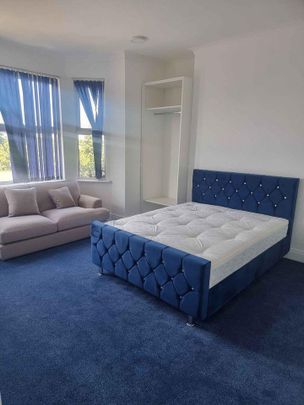 8 bedroom house share to rent - Photo 1