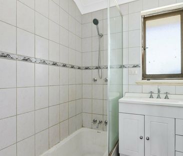 Spacious Family Home in the Heart of Gosnells - Photo 2